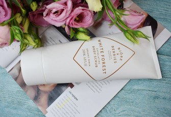 Bjork & Berries White Forest Body Scrub