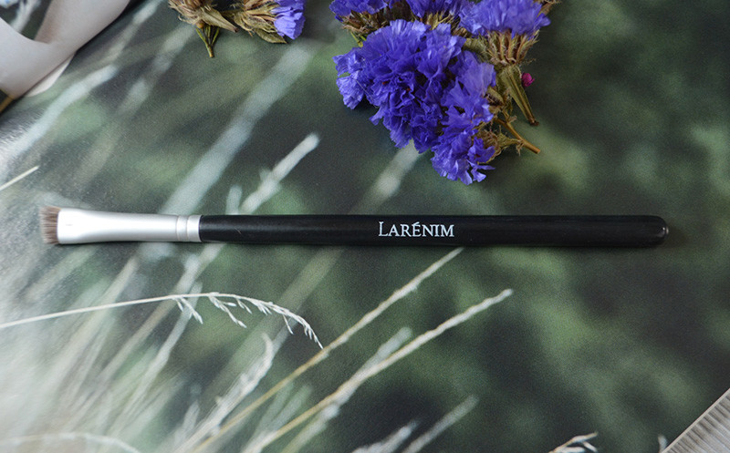 Larenim Angled Vegan Brush отзывы