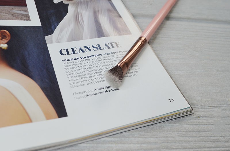 Luxie Medium Angled Shading Eye Brush 207