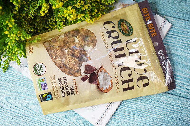 Nature's Path Love Crunch Premium Organic Granola Dark Chocolate Macaroon