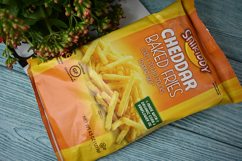 Snikiddy Baked Fries Corn & Potato Snacks Cheddar