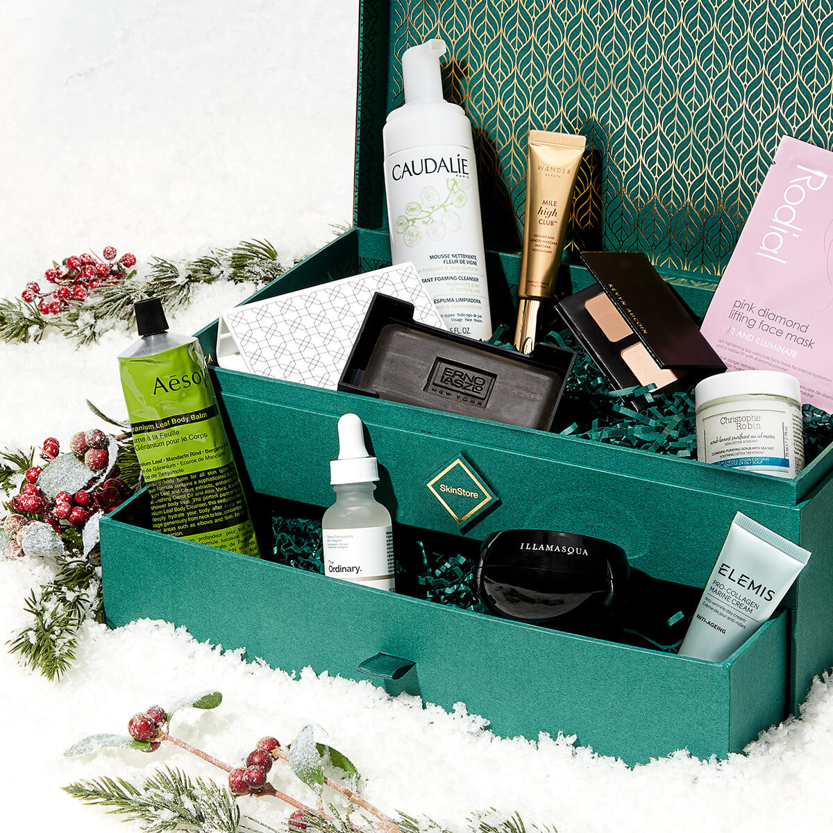 Скидка 40% на бокс SkinStore Limited Edition Holiday Box 2019