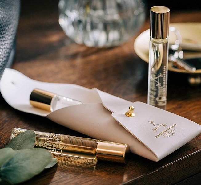 Aromatherapy Associates Moments to Pause Gift Set Aromatherapy Associates Moments to Pause Gift Set