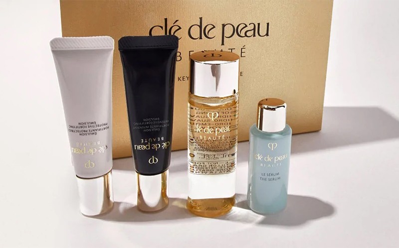 промо-набор Cle de Peau в подарок на ЗЯ