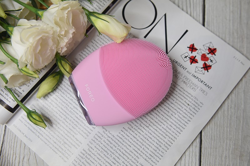 Foreo Luna 3 Facial Cleansing Brush