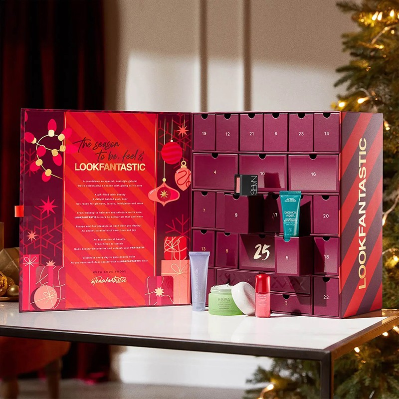 скидка £10 на Lookfantastic Advent Calendar + подарок