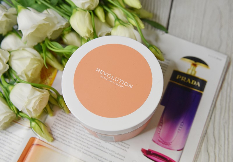 Revolution Body Skincare Vit C Glow Body Scrub Revolution Body Skincare Vit C Glow Body Scrub