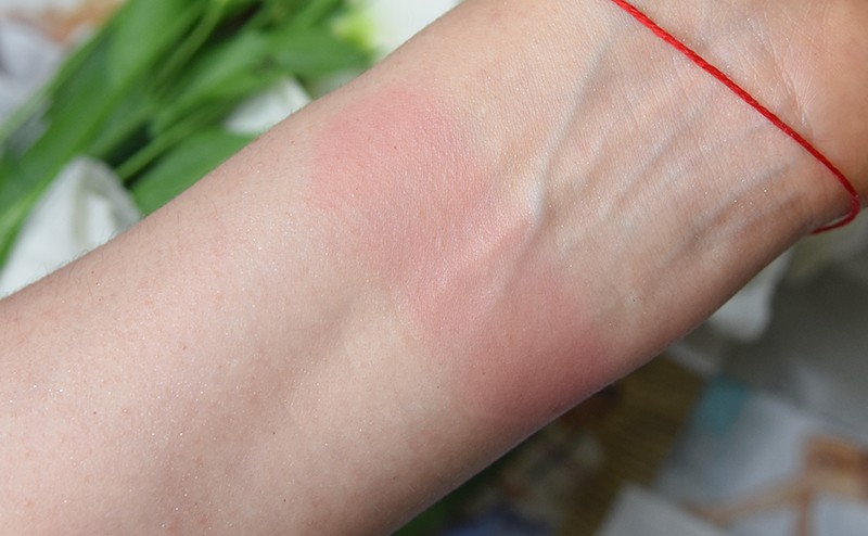 Laura Mercier Crème Cheek Colour Blush Laura Mercier Crème Cheek Colour Blush