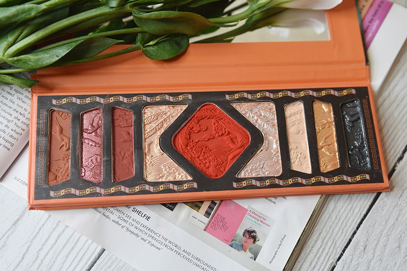 Chinese Ancient Phoenix Embossed Eyeshadow Palette