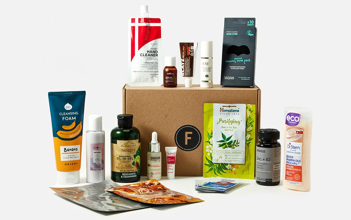 Бьюти бокс для мальчика 10 лет. Flacon magazine f new year 2024 box. Бьюти бокс золотое яблоко. Бьюти-бокс flacon. Бьюти бокс с косметикой flacon.