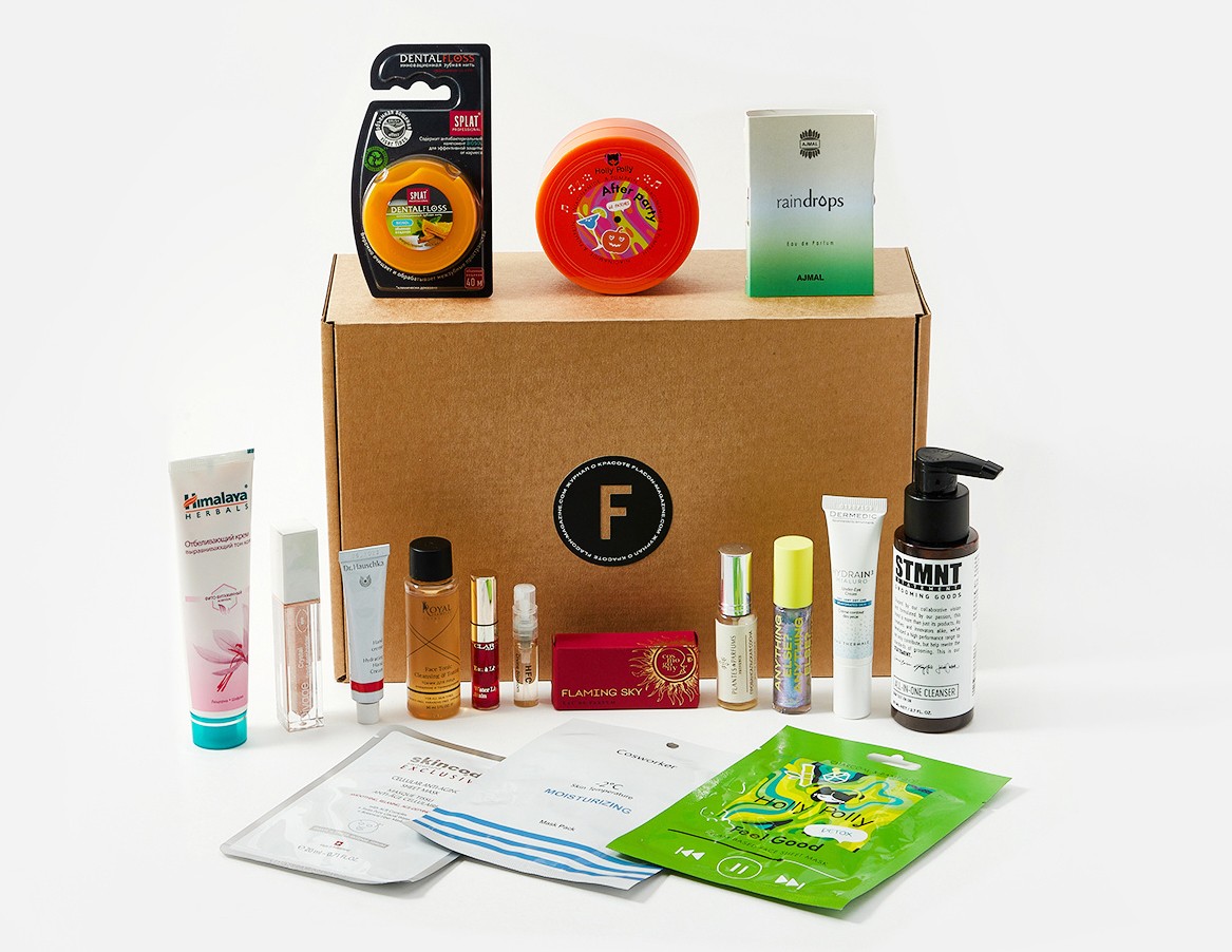 FLACON MAGAZINE red carpet box FLACON MAGAZINE red carpet box