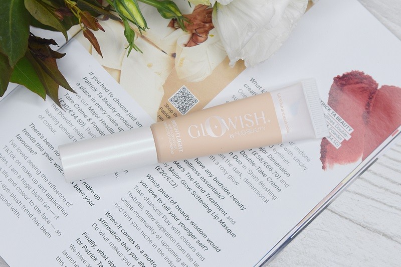 Huda Beauty GloWish Bright Light Sheer Concealer