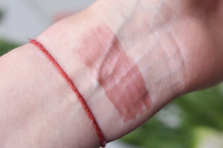 Huda Beauty Lip Blush Creamy Lip and Cheek Stain Huda Beauty Lip Blush Creamy Lip and Cheek Stain