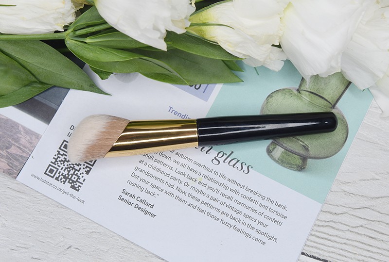 PAT McGRATH LABS Skin Fetish: Sublime Perfection Highlighting Brush