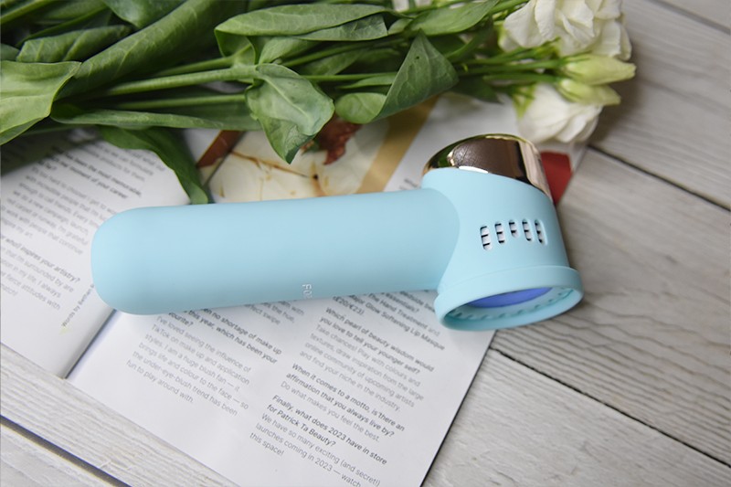 FOREO PEACH 2 Go Device FOREO PEACH 2 Go Device