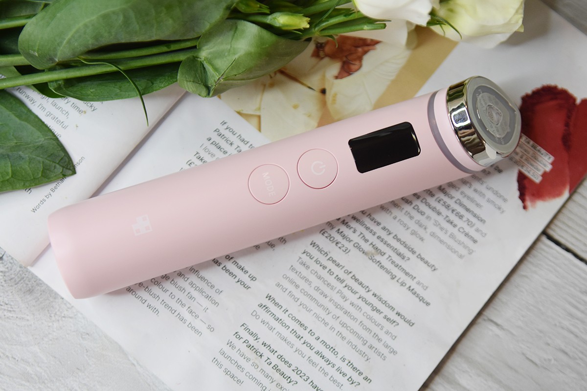 medicube AGE-R Booster Pro Pink Edition