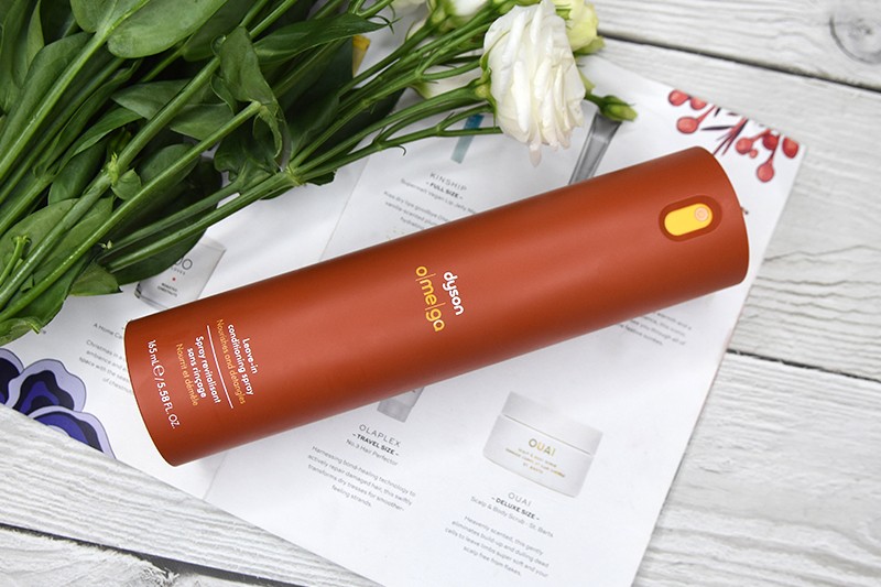 Dyson Omega™ leave-in conditioning spray Dyson Omega™ leave-in conditioning spray